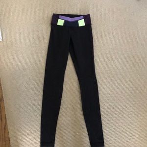 Black yoga pant with colorful waistband